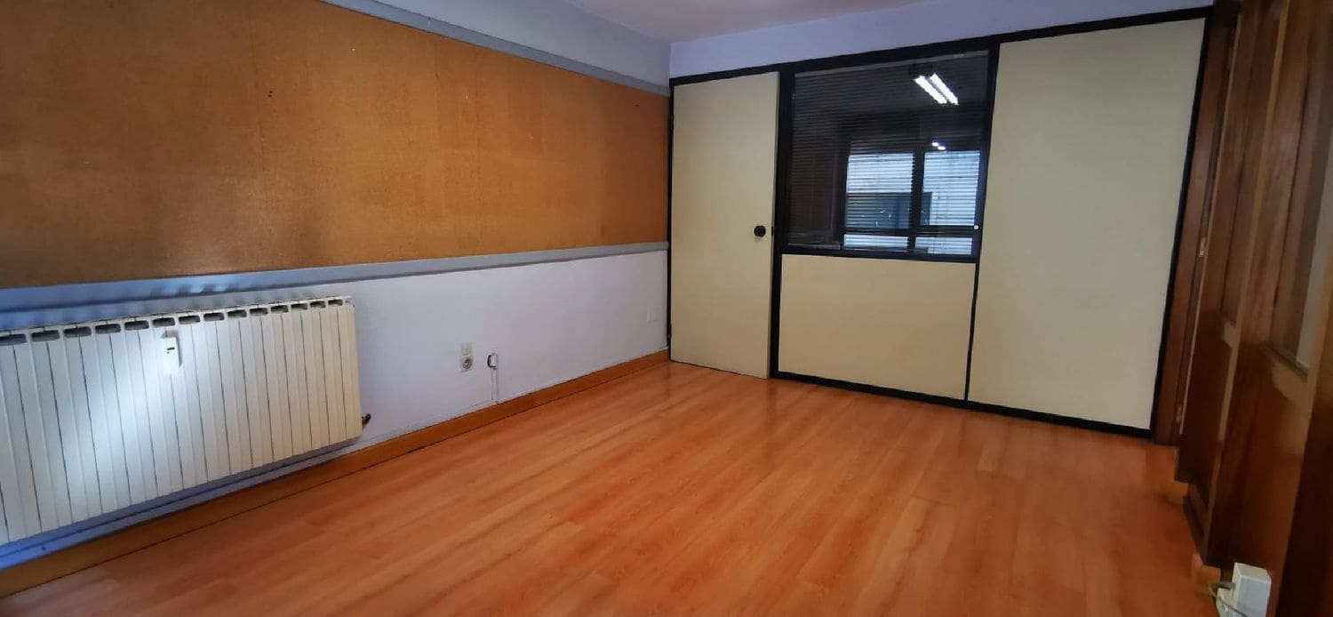 Bureau à louer à Palencia ville - 500 € (Ref: 10099522)