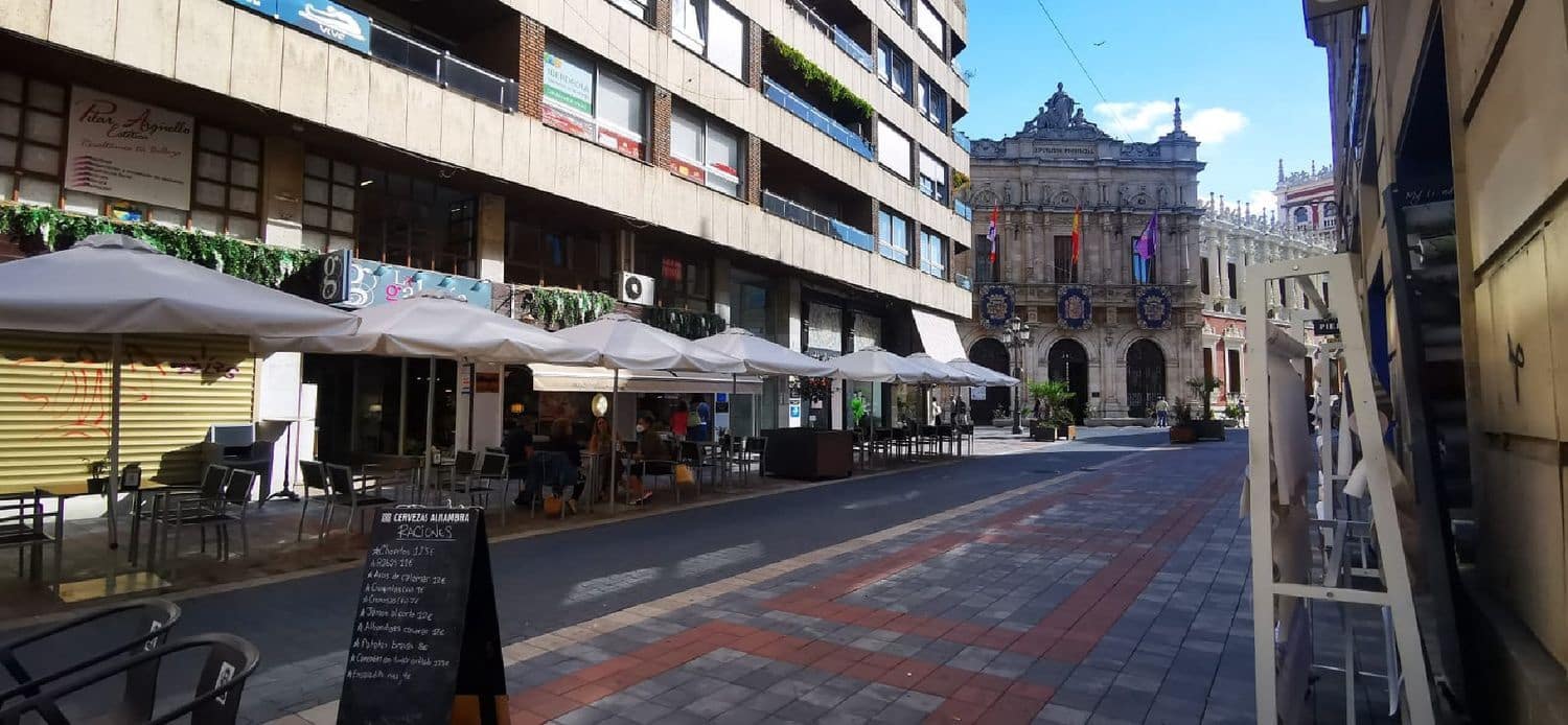 Bureau à louer à Palencia ville - 500 € (Ref: 10099522)