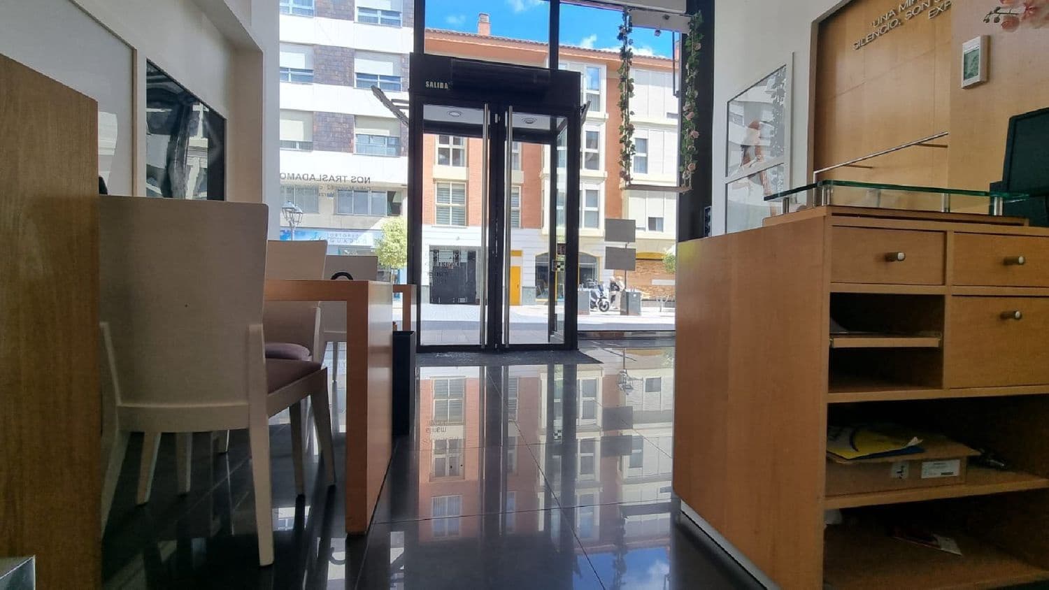 Commercial for sale in Palencia city - € 500,000 (Ref: 10099523)