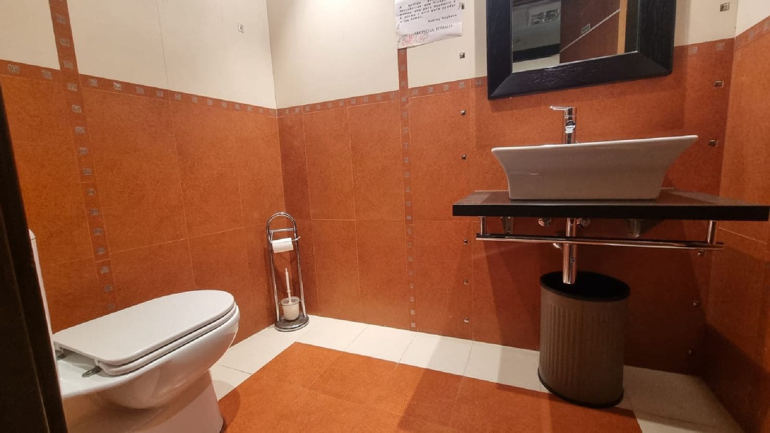 Commercial for sale in Palencia city - € 500,000 (Ref: 10099523)