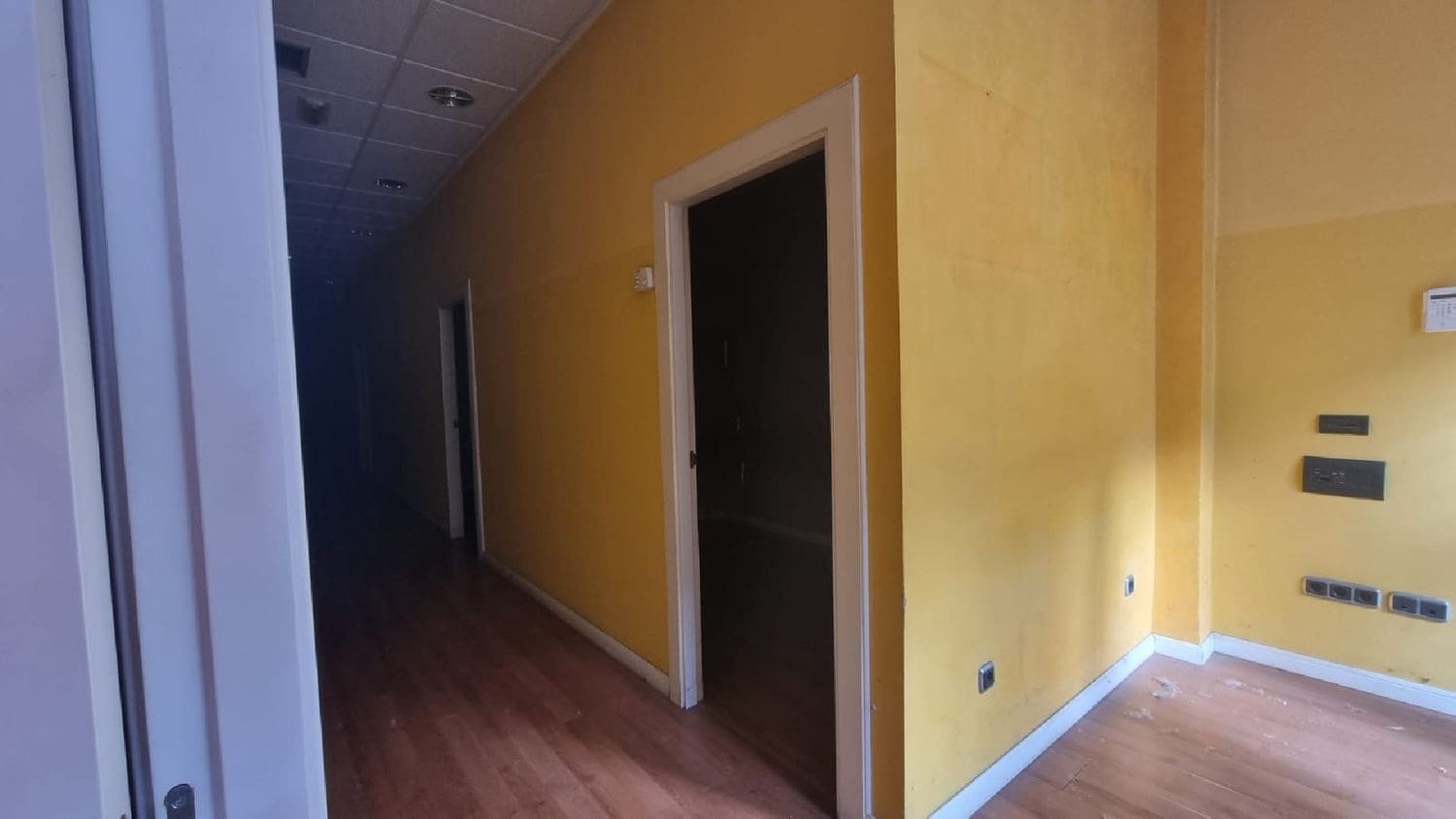 Commercial for sale in Palencia city - € 365,000 (Ref: 10099525)