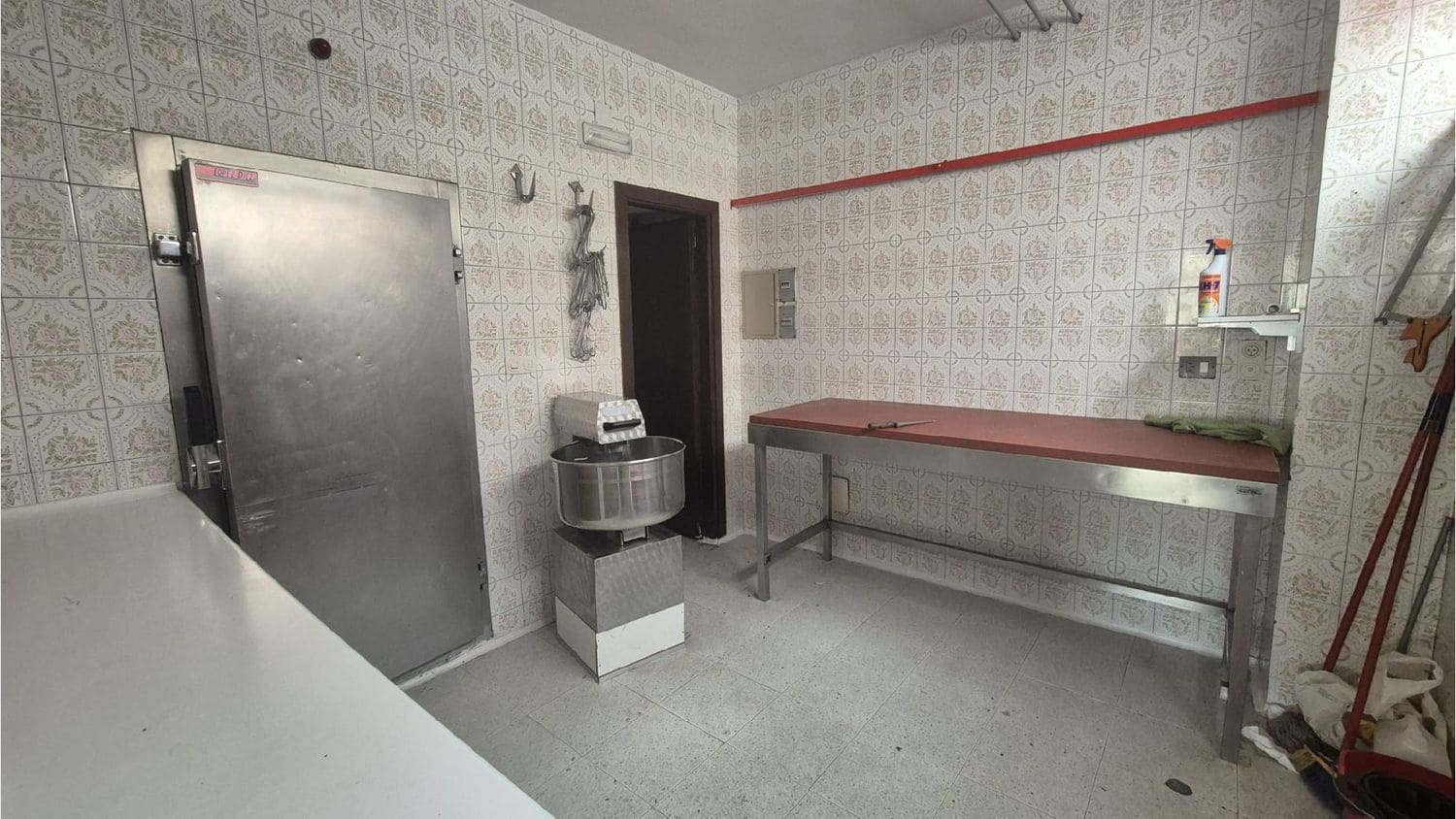 Commercial for sale in Palencia city - € 80,000 (Ref: 10099526)