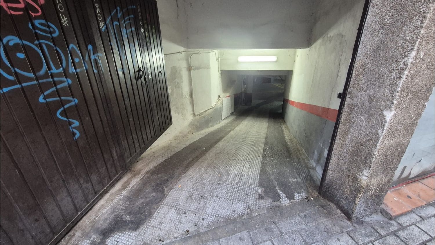 Garage for sale in Palencia city - € 20,000 (Ref: 10099527)