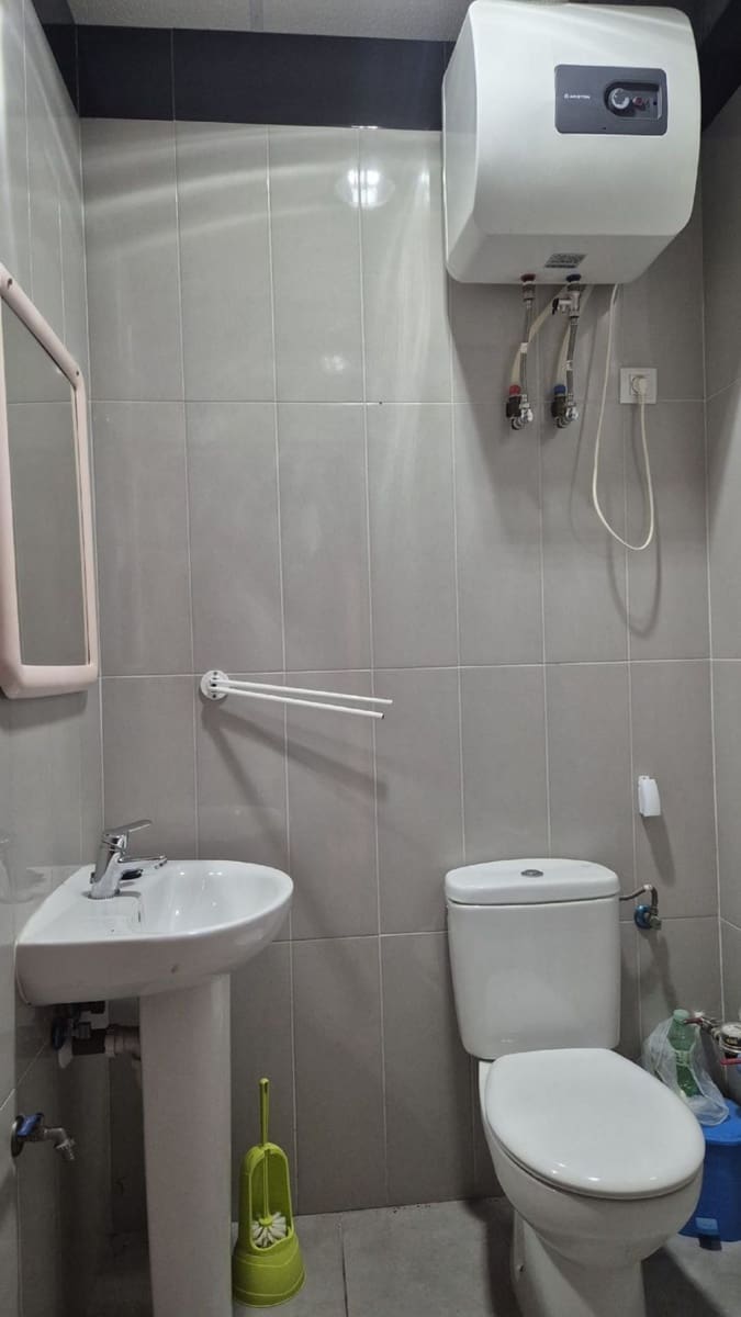 Kommersiell til leie i Palencia by - € 550 (Ref: 10099538)