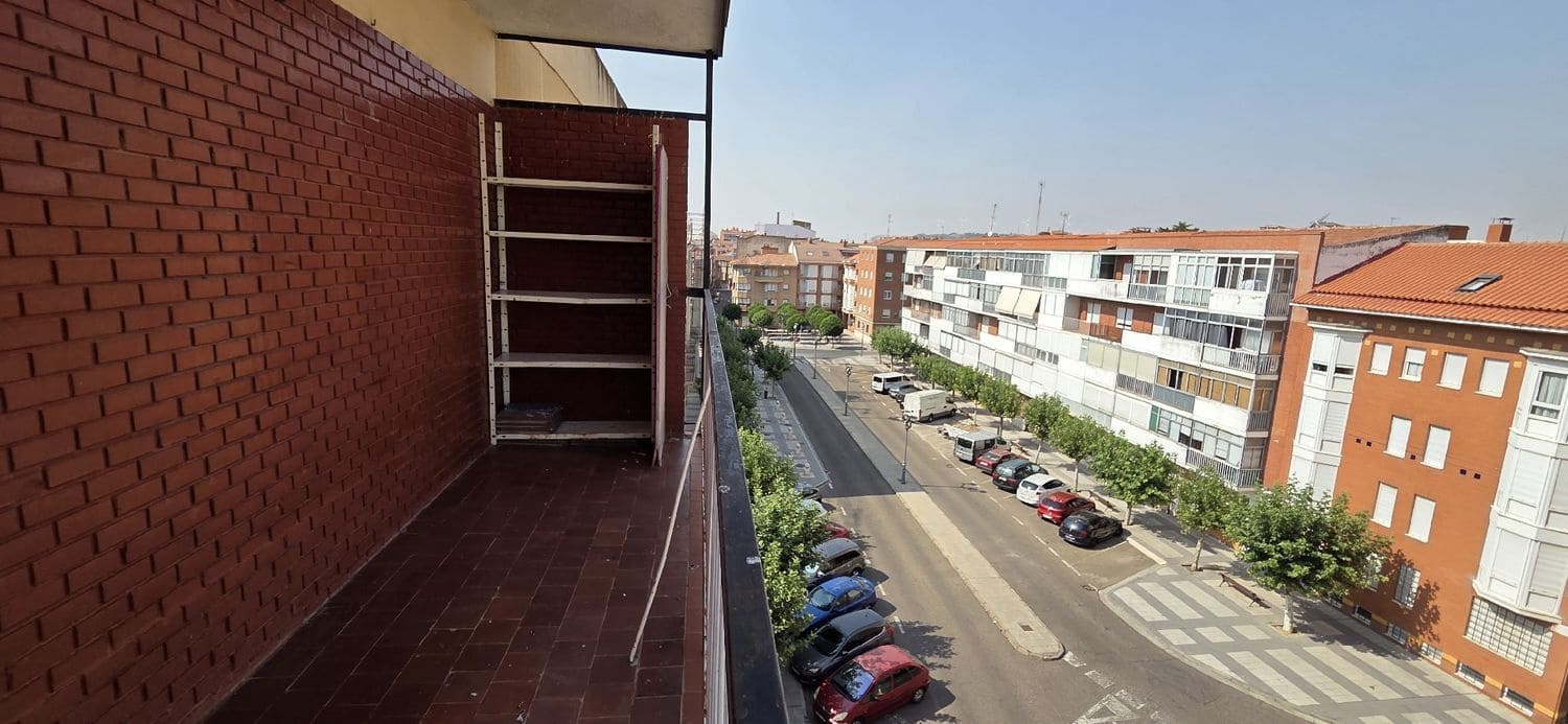 Wohnung zu verkaufen in Palencia Stadt - 159.000 € (Ref: 10106574)