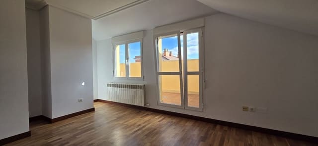 Penthouse te koop in Palencia stad - € 179.000 (Ref: 10106575)