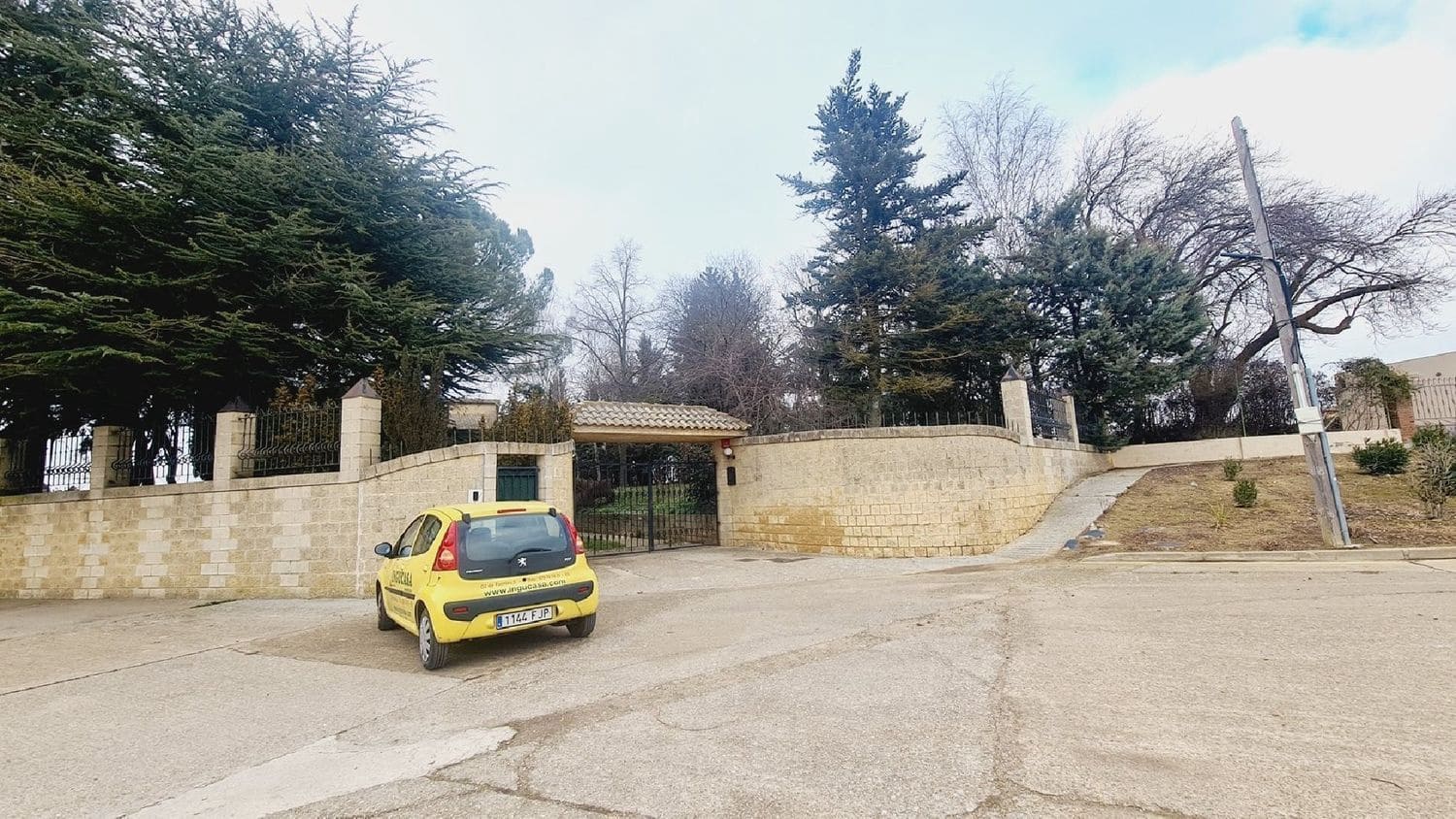 Finca/Country House for sale in Becerril de Campos - € 350,000 (Ref: 10130465)