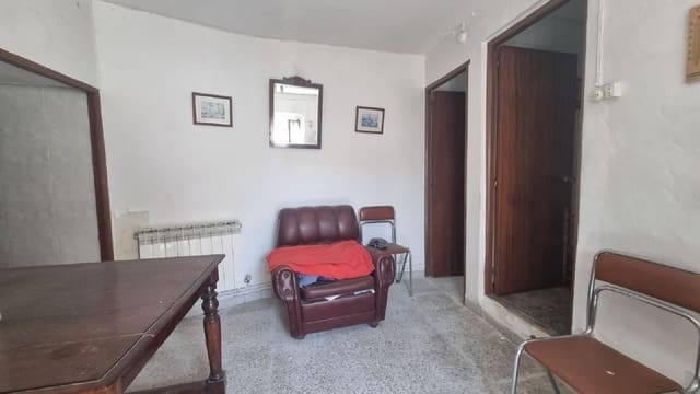 Townhouse for sale in Valdeolmillos - € 25,000 (Ref: 10130467)