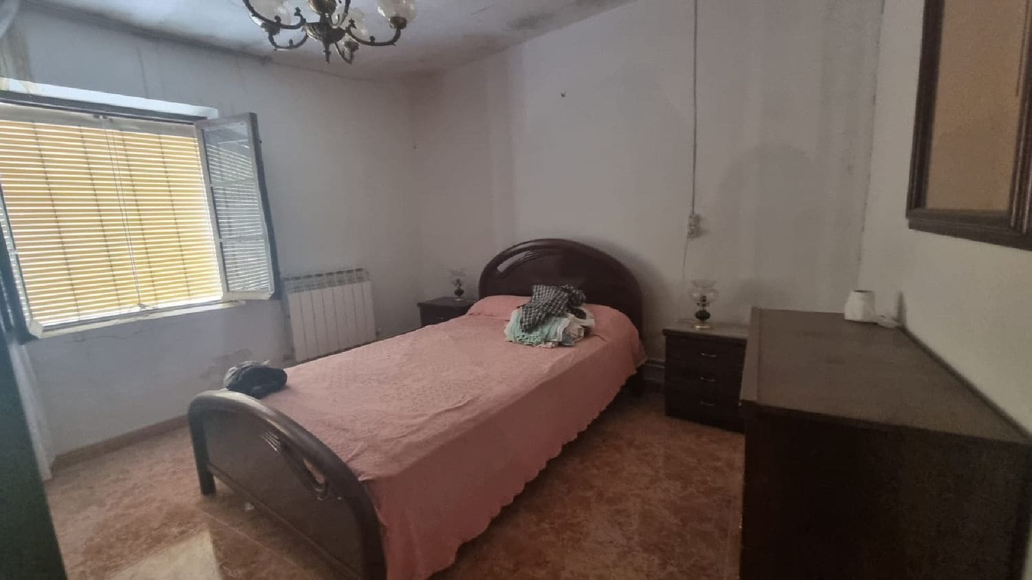 Townhouse for sale in Valdeolmillos - € 25,000 (Ref: 10130467)