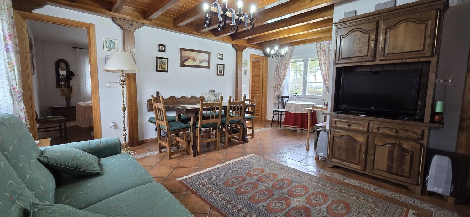 Finca/Country House for sale in Palencia city - € 300,000 (Ref: 10130468)