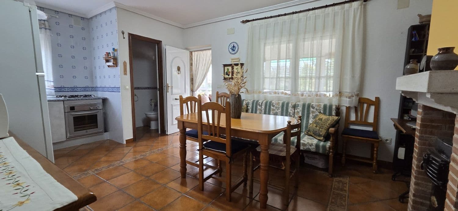 Finca/Country House for sale in Palencia city - € 300,000 (Ref: 10130468)