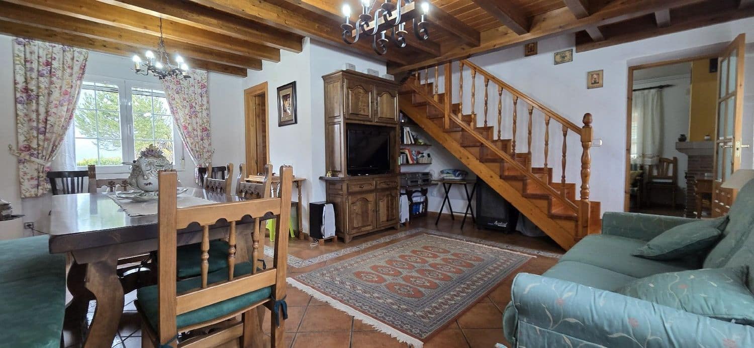 Finca/Country House for sale in Palencia city - € 300,000 (Ref: 10130468)
