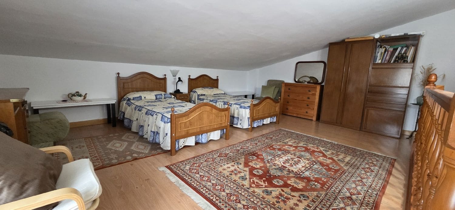Finca/Country House for sale in Palencia city - € 300,000 (Ref: 10130468)