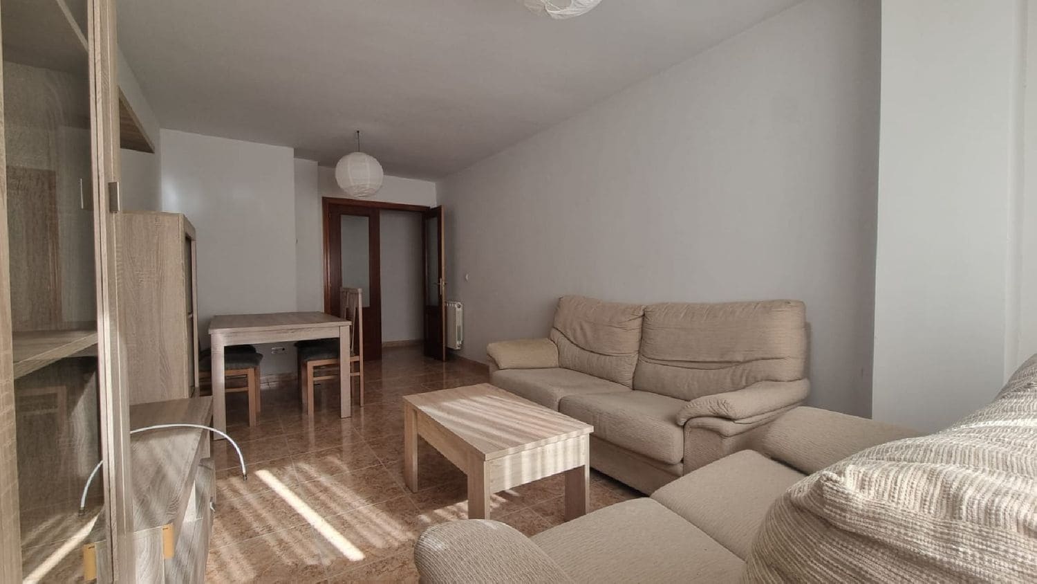 Lejlighed til leje i Palencia by - € 600 (Ref: 10168078)