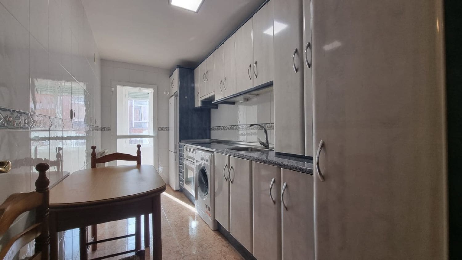 Lejlighed til leje i Palencia by - € 600 (Ref: 10168078)