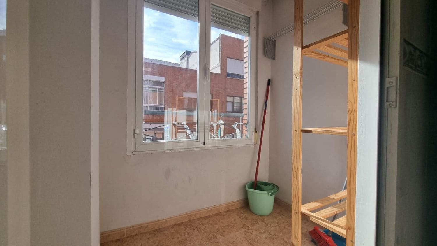Lejlighed til leje i Palencia by - € 600 (Ref: 10168078)