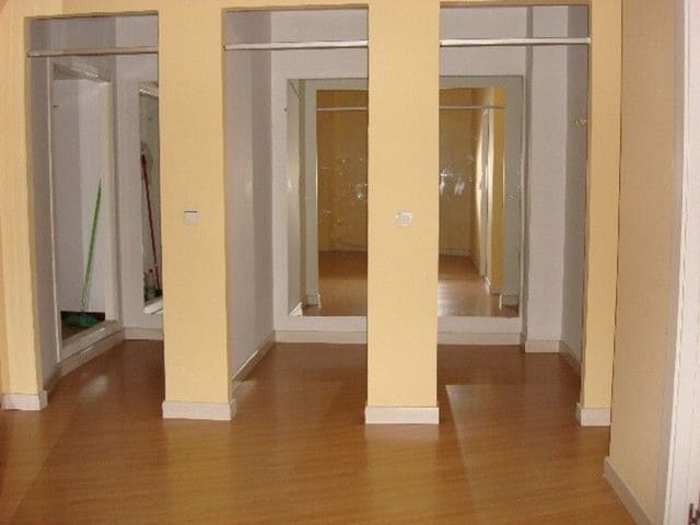 Komercyjne na sprzedaż w Miasto Palencia - 280 000 € (Ref: 3835835)