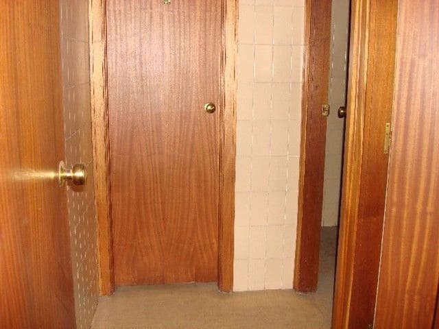 Office for rent in Palencia city - € 350 (Ref: 3835836)