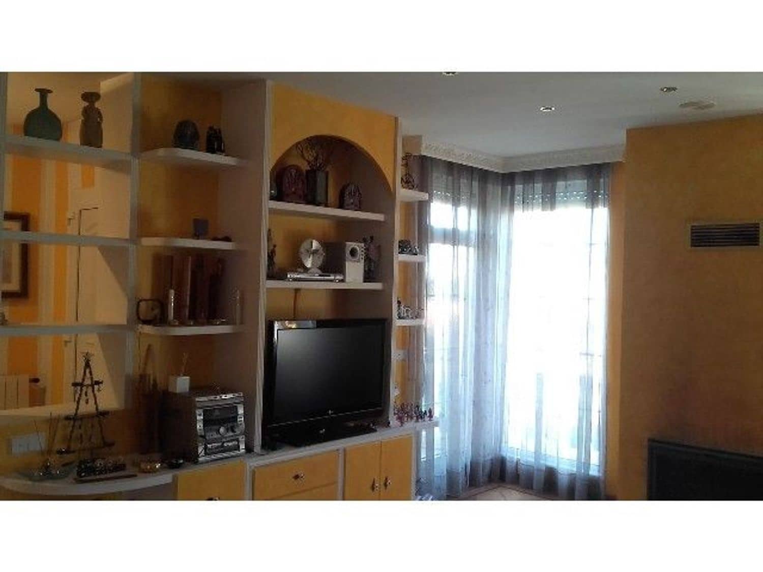Chalet en Monzón de Campos en venta - 290.000 € (Ref: 3835844)