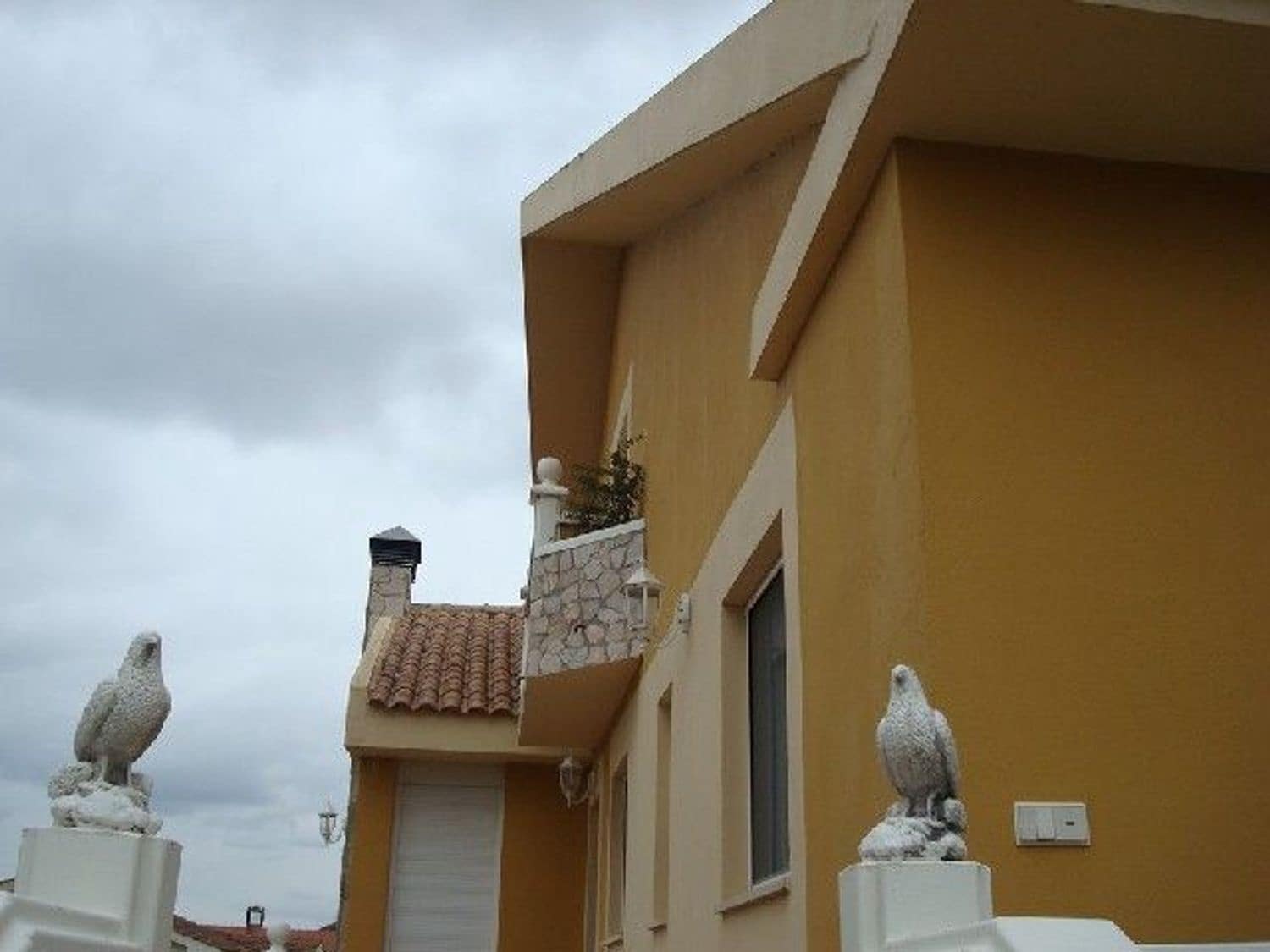 Chalet en Monzón de Campos en venta - 290.000 € (Ref: 3835844)