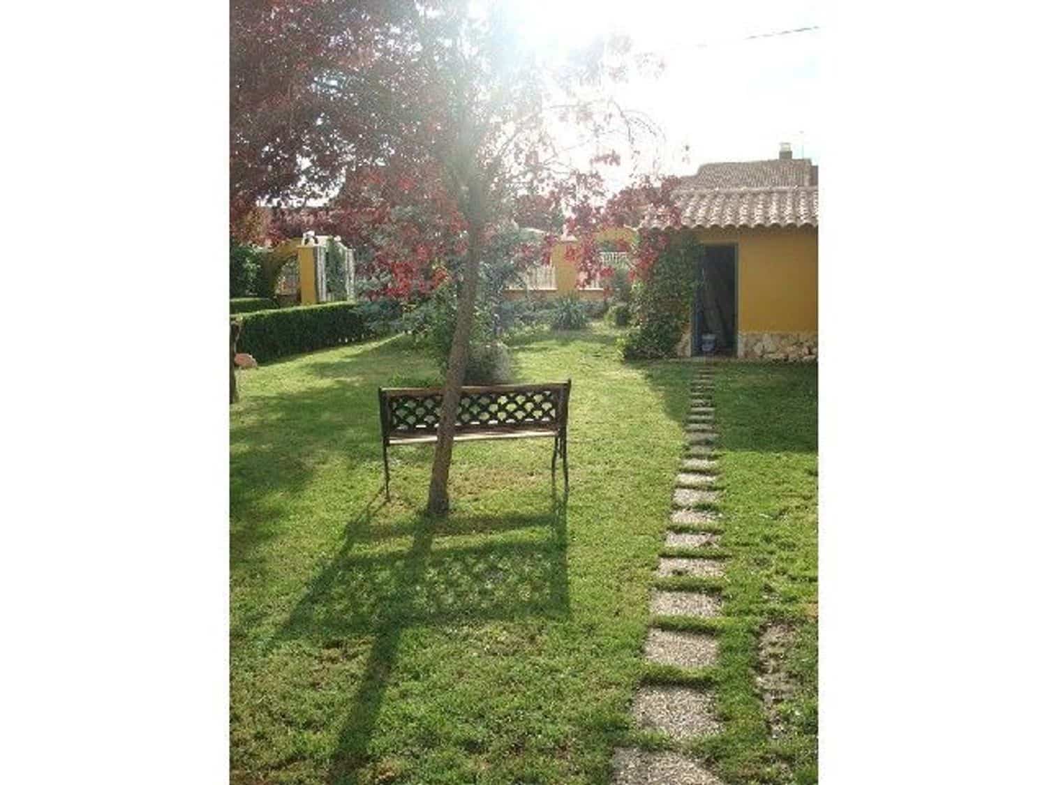 Chalet en Monzón de Campos en venta - 290.000 € (Ref: 3835844)