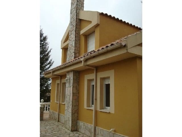 Chalet en Monzón de Campos en venta - 290.000 € (Ref: 3835844)