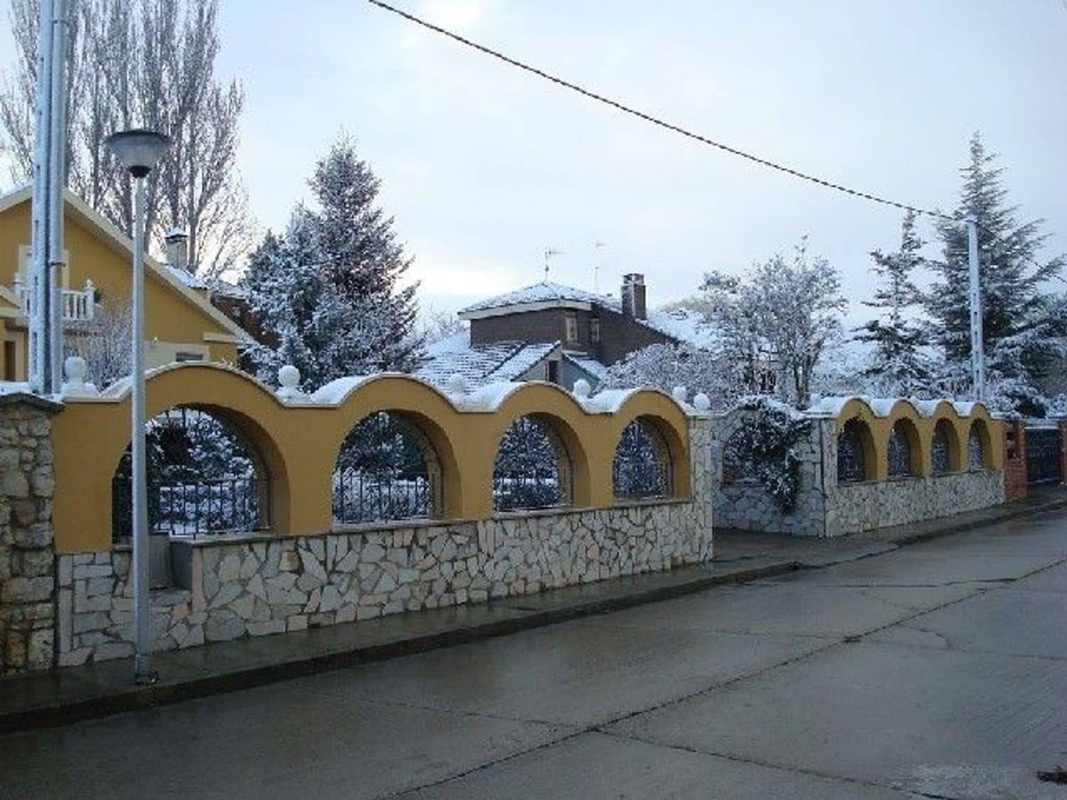 Chalet en Monzón de Campos en venta - 290.000 € (Ref: 3835844)