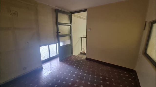 Erhverv til leje i Palencia by - € 1.000 (Ref: 3850838)