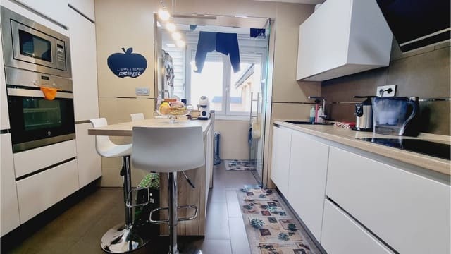 Lägenhet till salu i Villamuriel de Cerrato - 135 000 € (Ref: 3850882)