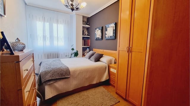 Lägenhet till salu i Villamuriel de Cerrato - 135 000 € (Ref: 3850882)