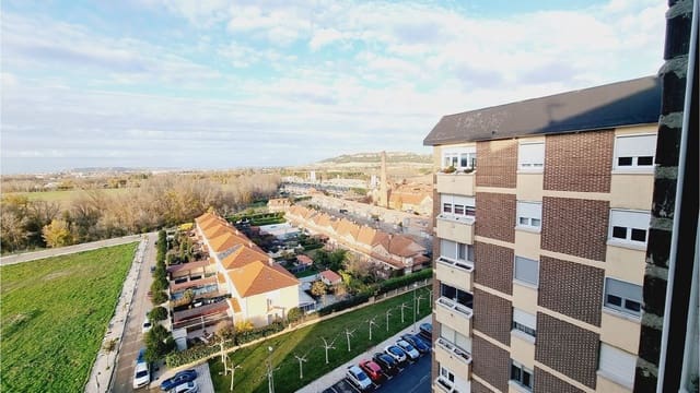 Lägenhet till salu i Villamuriel de Cerrato - 135 000 € (Ref: 3850882)