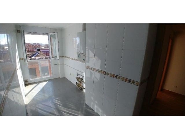 Lejlighed til salg i Palencia by - € 255.000 (Ref: 3907761)