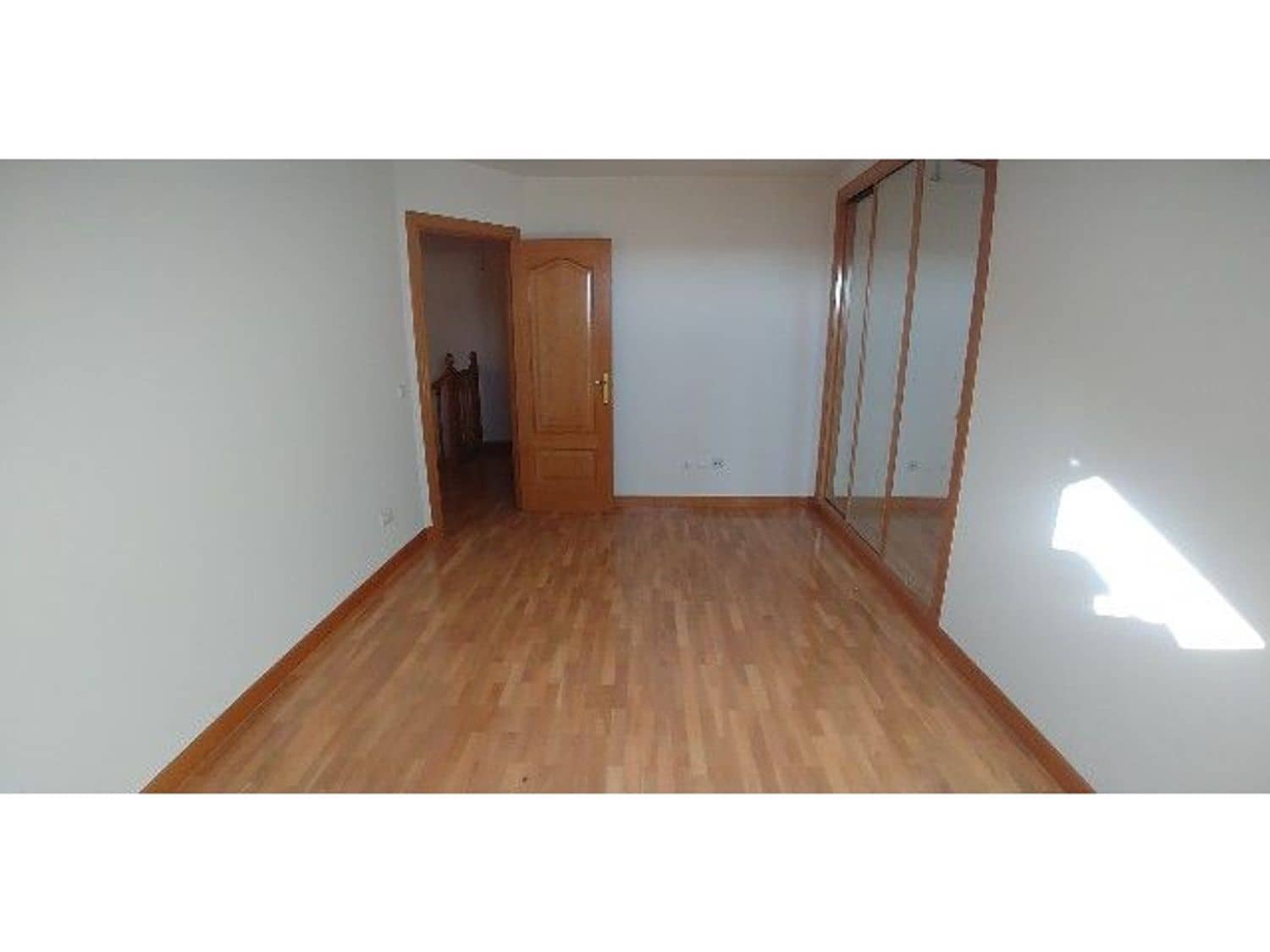 Apartment for sale in Palencia city - € 255,000 (Ref: 3907761)