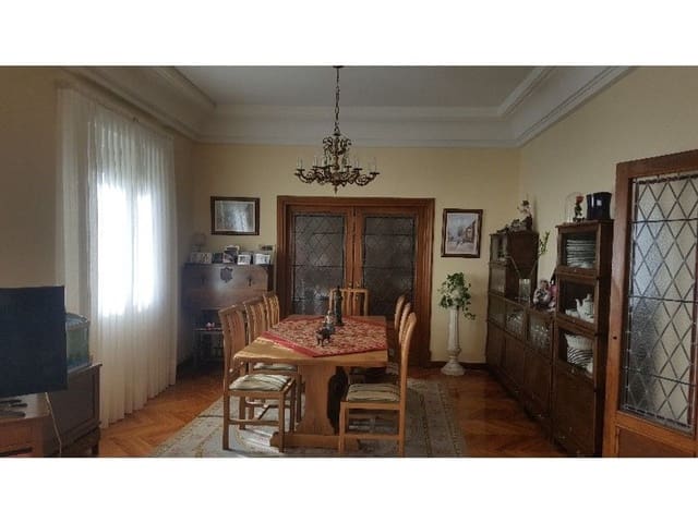 5 bedroom Apartment for sale in Palencia city - € 430,000 (Ref: 4222107)