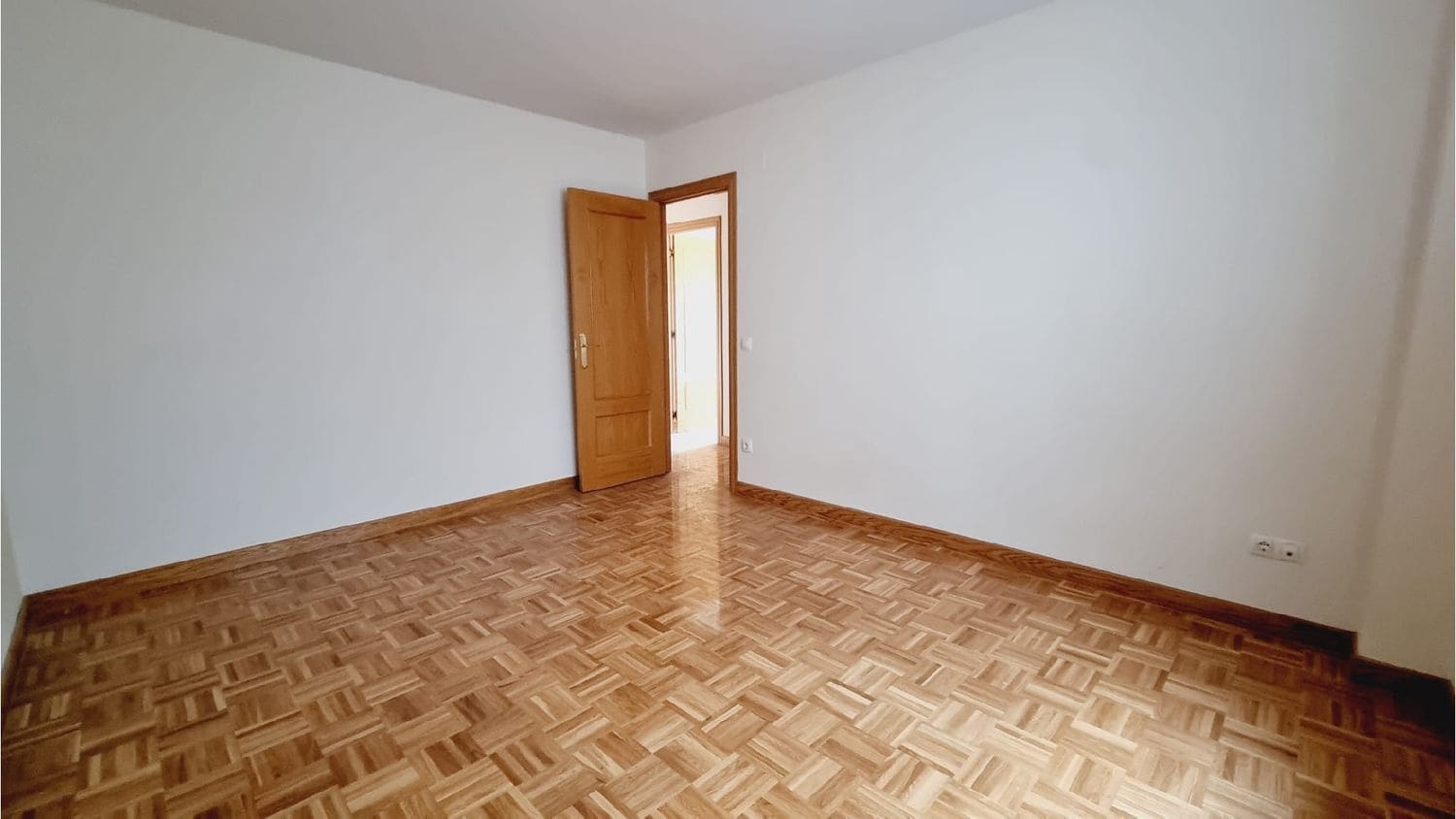 3 bedroom Apartment for sale in Palencia city - € 140,000 (Ref: 4392723)