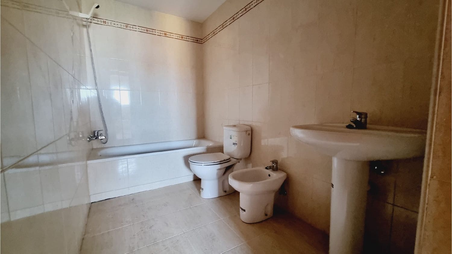 3 bedroom Apartment for sale in Palencia city - € 140,000 (Ref: 4392723)