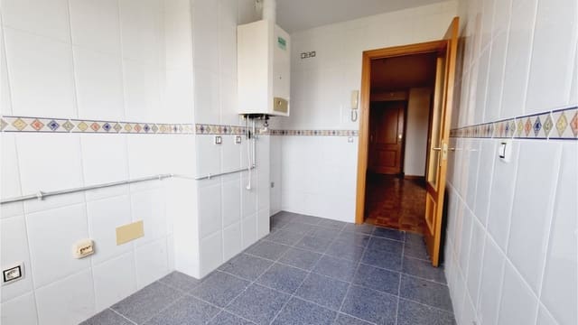 3 bedroom Apartment for sale in Palencia city - € 140,000 (Ref: 4392723)