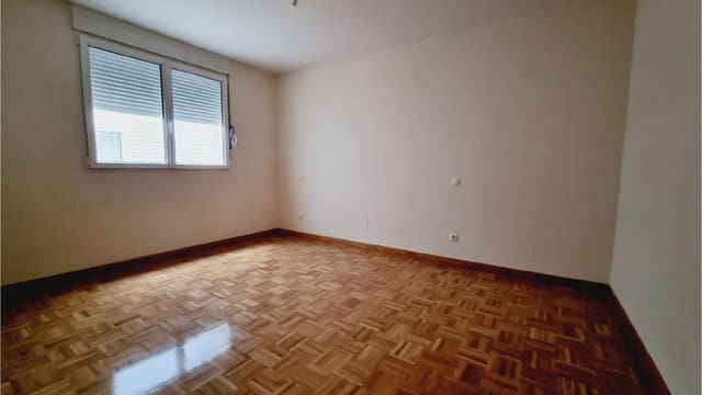 3 bedroom Apartment for sale in Palencia city - € 140,000 (Ref: 4392723)