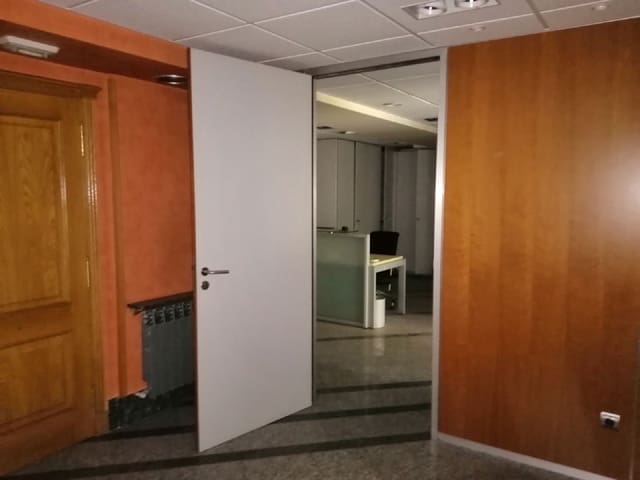 Kantoor te koop in Palencia stad - € 190.000 (Ref: 4701348)