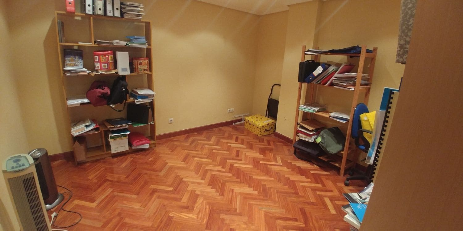 Kontor til salg i Palencia by - € 110.000 (Ref: 5057365)