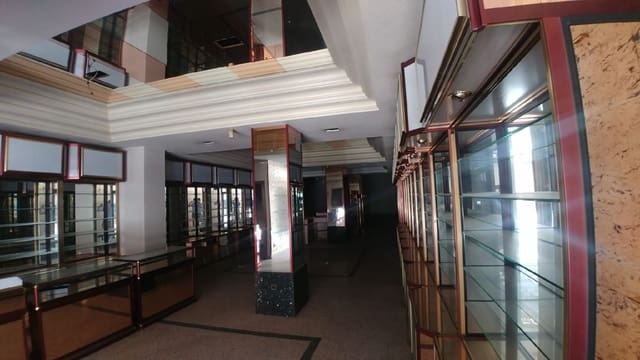 Erhverv til leje i Palencia by - € 2.800 (Ref: 5620555)