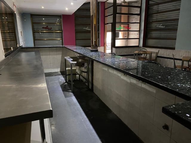 Local Commercial à louer à Palencia ville - 600 € (Ref: 5894847)