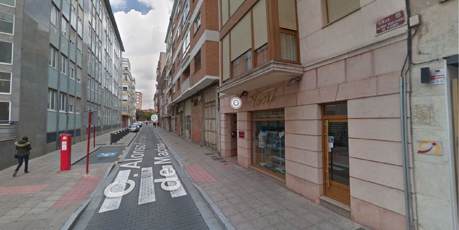 Erhverv til leje i Palencia by - € 450 (Ref: 6093667)