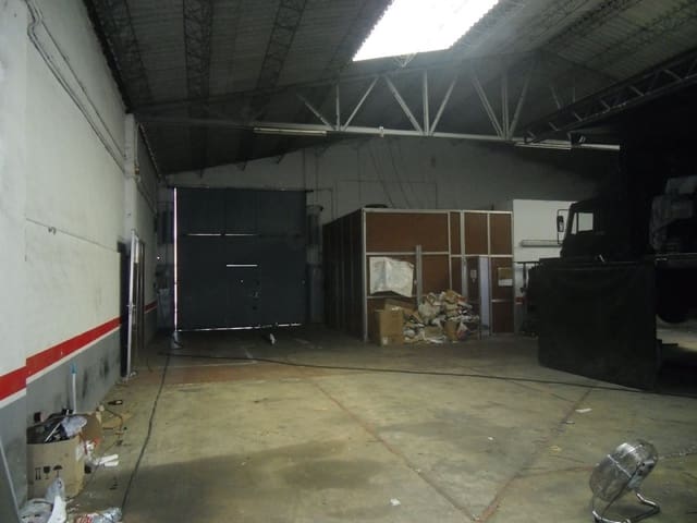 Commercial for sale in Palencia city - € 200,000 (Ref: 6093701)