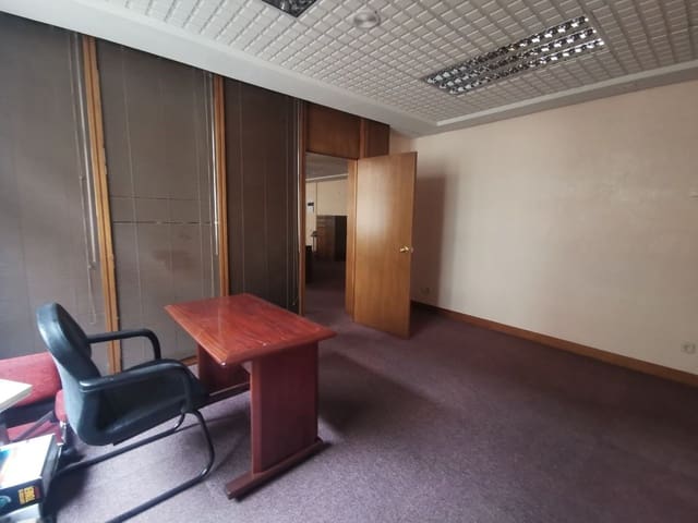 Kontor til leie i Palencia by - € 600 (Ref: 6093711)