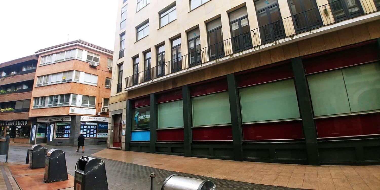 Office for rent in Palencia city - € 600 (Ref: 6093711)