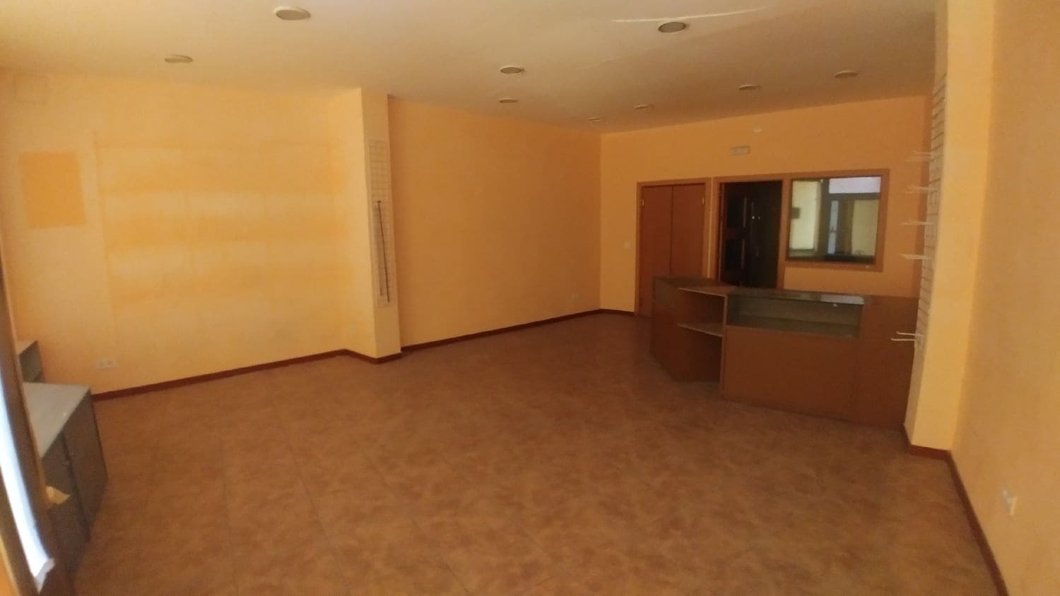 Erhverv til leje i Palencia by - € 400 (Ref: 6906618)