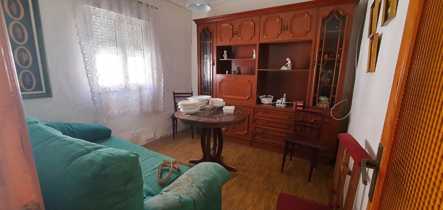 3 soveværelse Byhus til salg i Grijota - € 37.500 (Ref: 6906654)