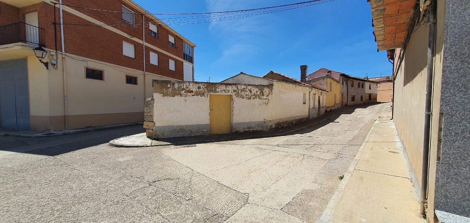 3 soveværelse Byhus til salg i Grijota - € 37.500 (Ref: 6906654)