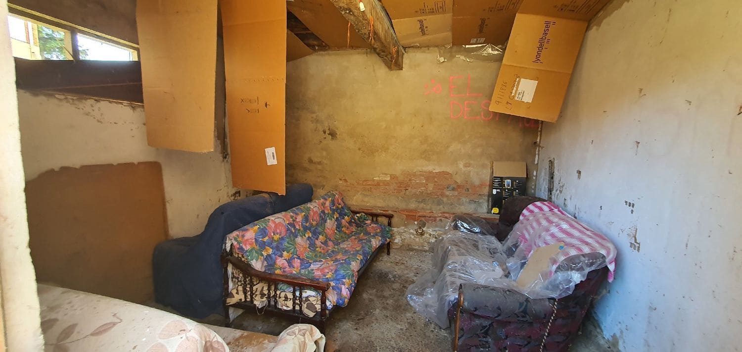 3 soveværelse Byhus til salg i Grijota - € 37.500 (Ref: 6906654)